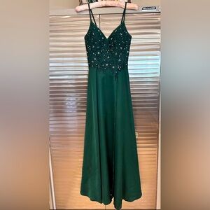 Emerald green prom dress